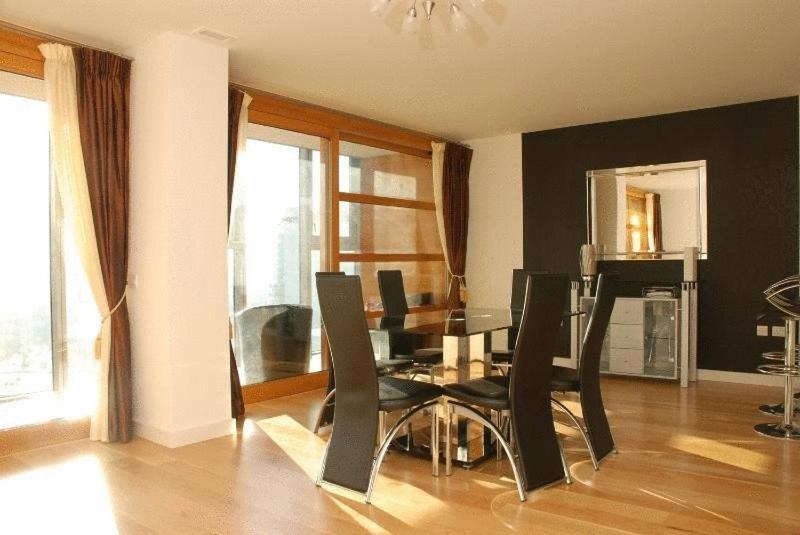 Falcon Wharf Appartement